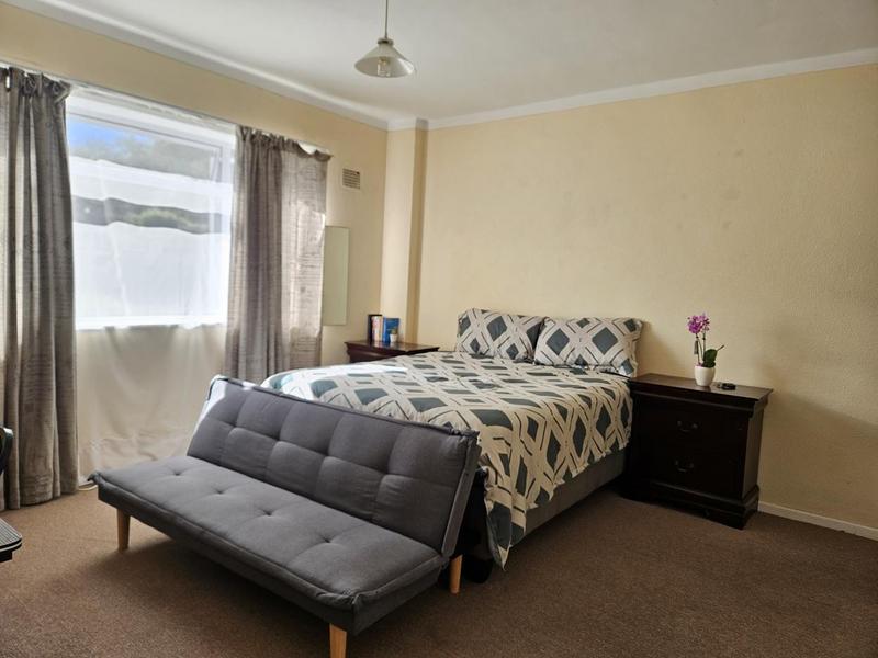 2 Bedroom Property for Sale in Wynberg Upper Western Cape